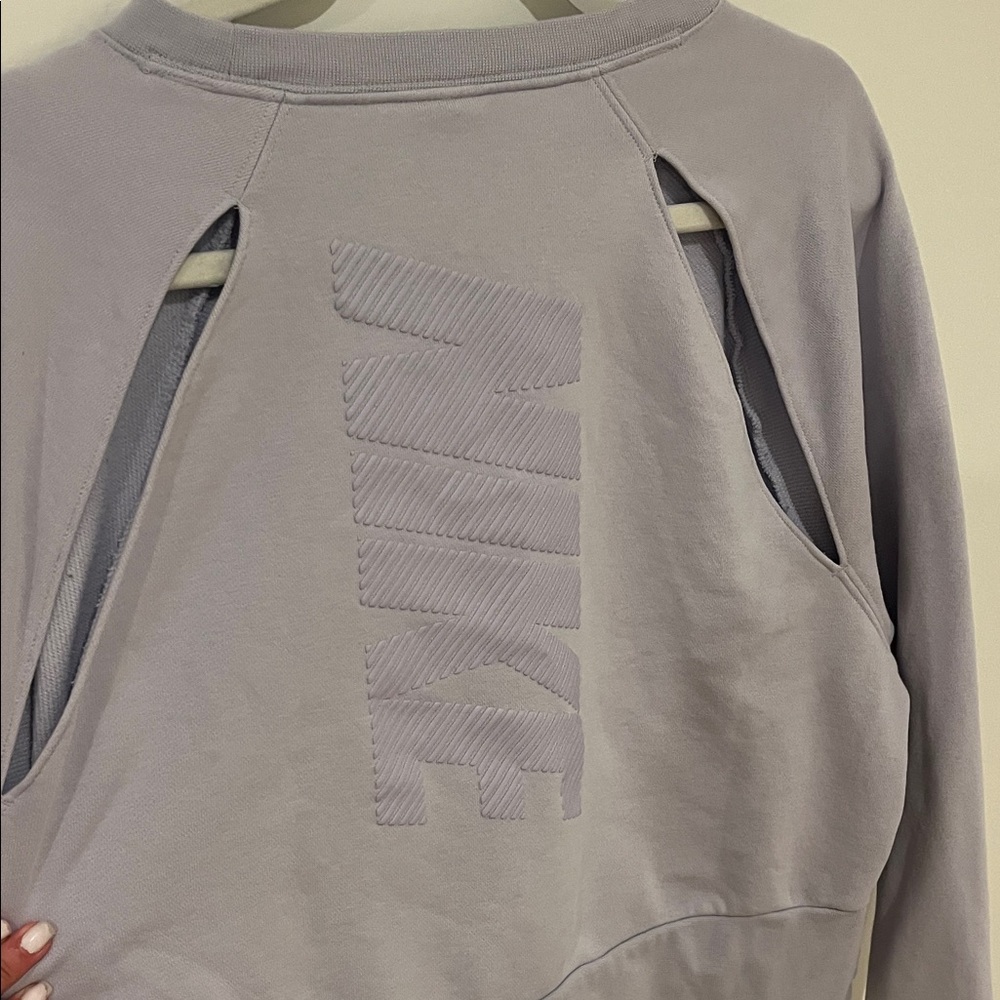 Nike Women's Light Purple Crewneck Sweatshirt - Picture 4 of 6